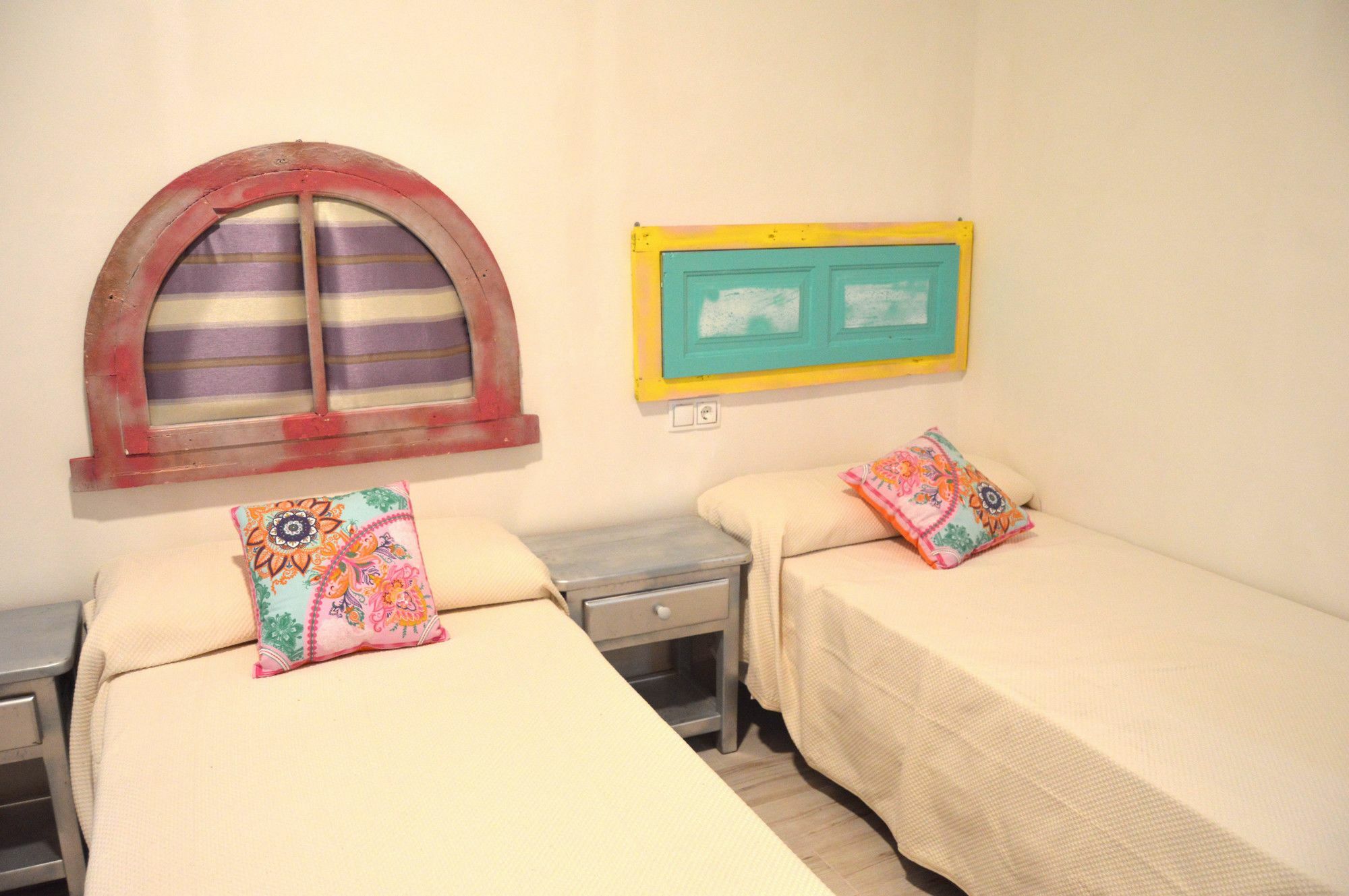 Apartamento 19 Dias Y Muchas Noches Кадис Екстериор снимка