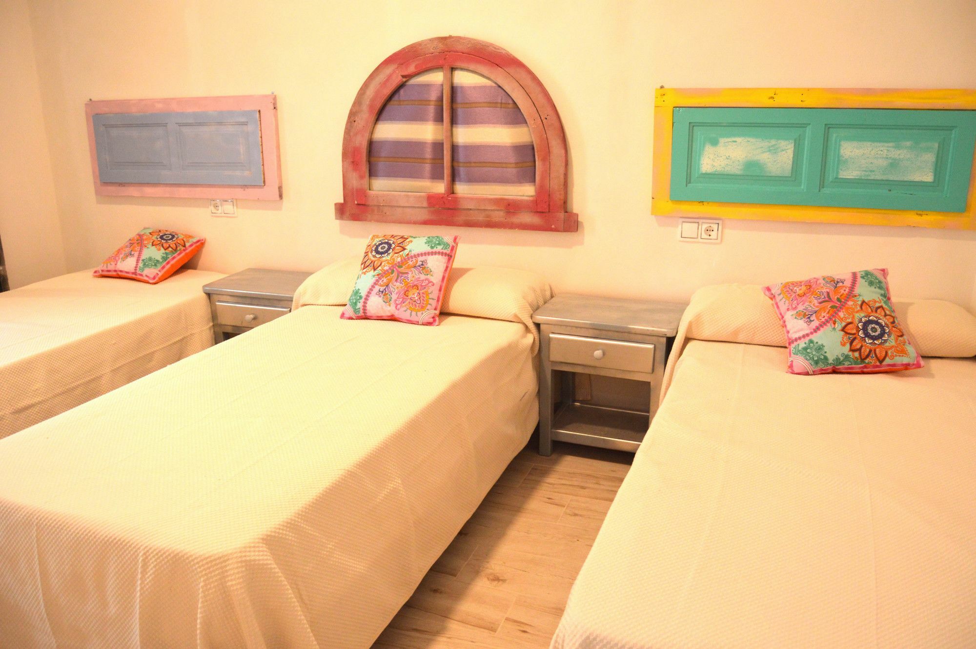 Apartamento 19 Dias Y Muchas Noches Кадис Екстериор снимка